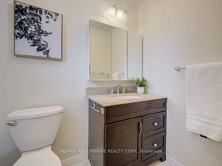 440 Parkridge Cres — Photo 16