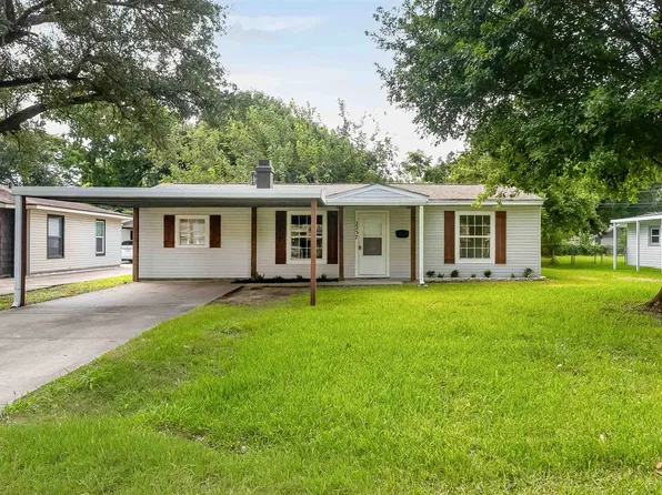 2237 5th St, Port Neches, TX 77651