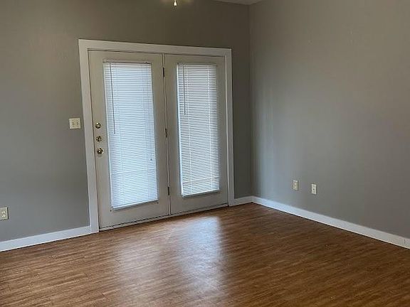5th image of 139 Olive St