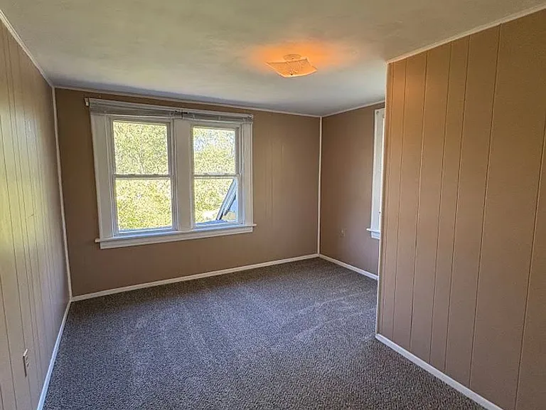 844 Lawton St — Photo 11