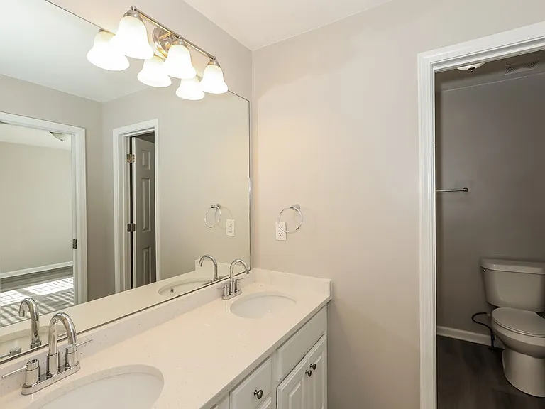 100 Brookcrest Ct — Photo 11