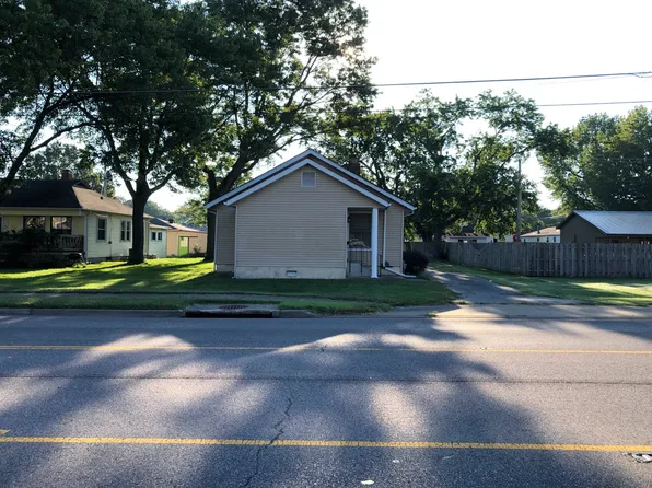 1308 N Park Ave, Herrin, IL 62948