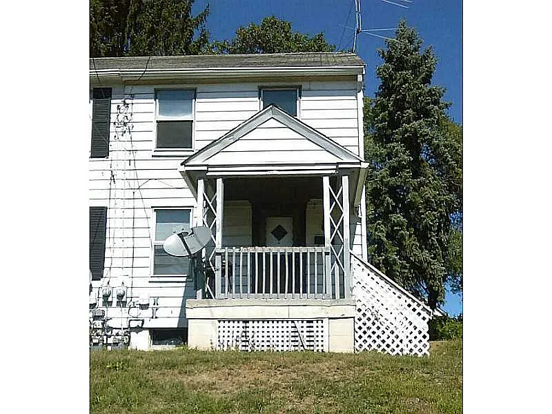 627 Large Ave photo 1