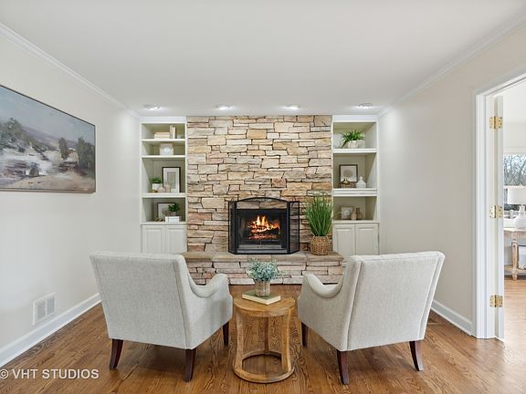 4th image of 111 W Witchwood Ln