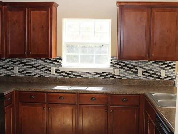 5th image of 9 SE Pine View Dr