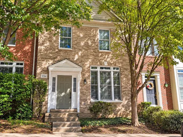 11744 Valley Ridge Cir, Fairfax, VA 22033