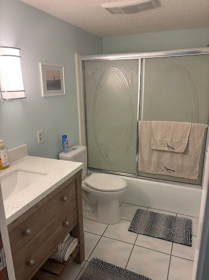Tub/shower combination in second bath