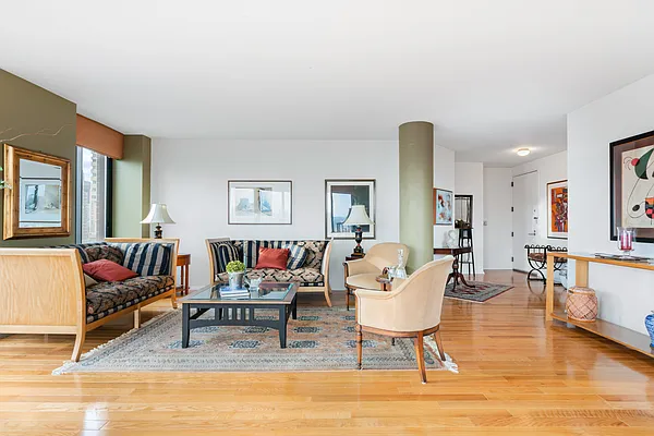 Sold by LG Fairmont Group | media 5