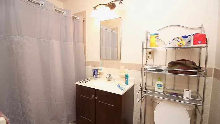 Rented by Nooklyn NYC LLC | media 18