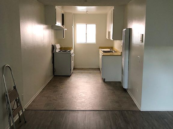 5th image of 325 E Santa Anita Ave APT 218