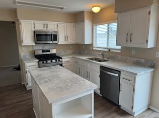 1045 Morning Sun Ln, Corona, CA 92881