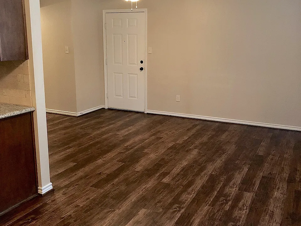 1008 N Houston Ave #2