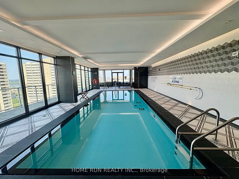 255 Bay St #3 — Photo 35