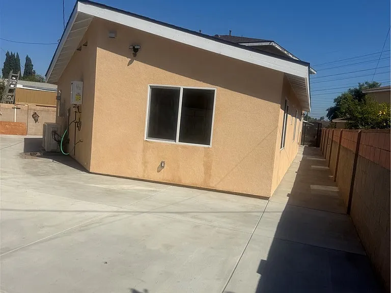 7661 El Rovia — Photo 38