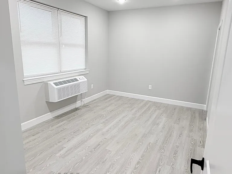 168-170 Fair St #200 — Photo 15
