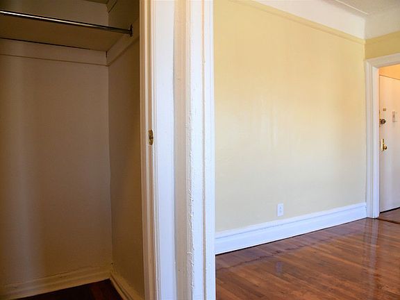 5th image of 1010 President St APT 4G