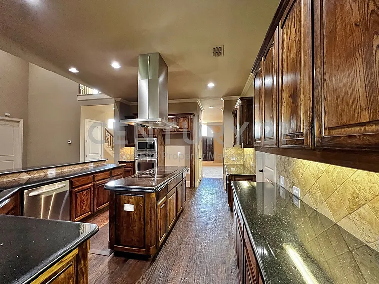 423 San Gabriel Dr — Photo 4