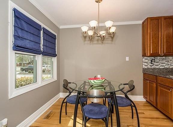 5th image of 16429 Cobbleskille Dr