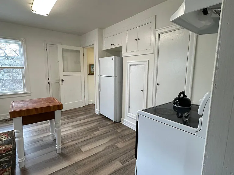 115 E Court St — Photo 9