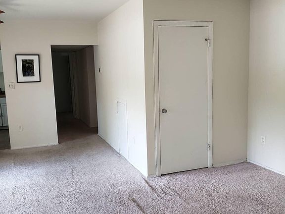 3rd image of 3240 S 28th St APT 201