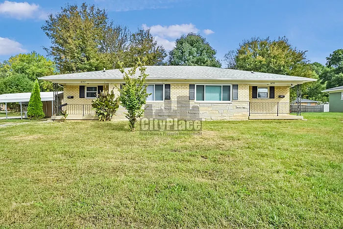 2 bed, 1.0 bath, 853 sqft, $1,100 — Photo 1
