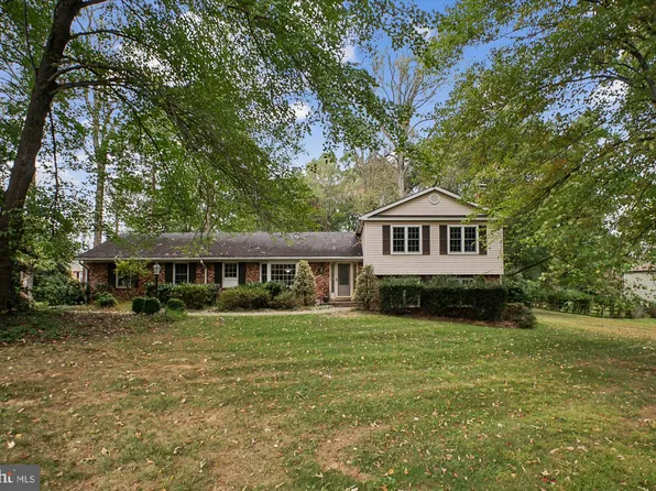 3424 Tilton Valley Dr, Fairfax, VA 22033