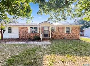 95 Rolling Hills Dr, Arab, AL 35016