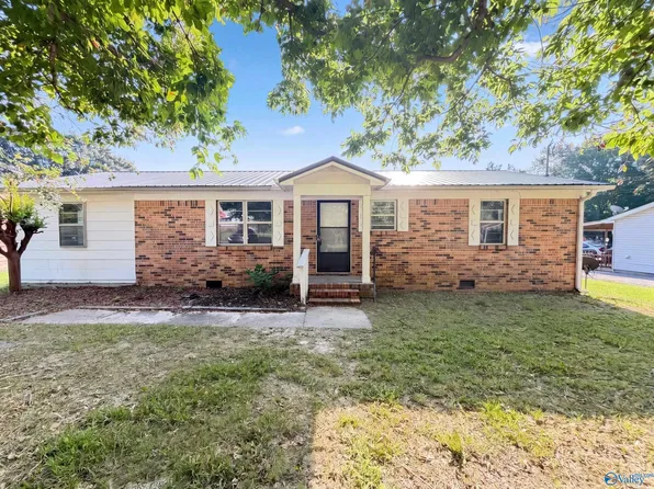 95 Rolling Hills Dr, Arab, AL 35016