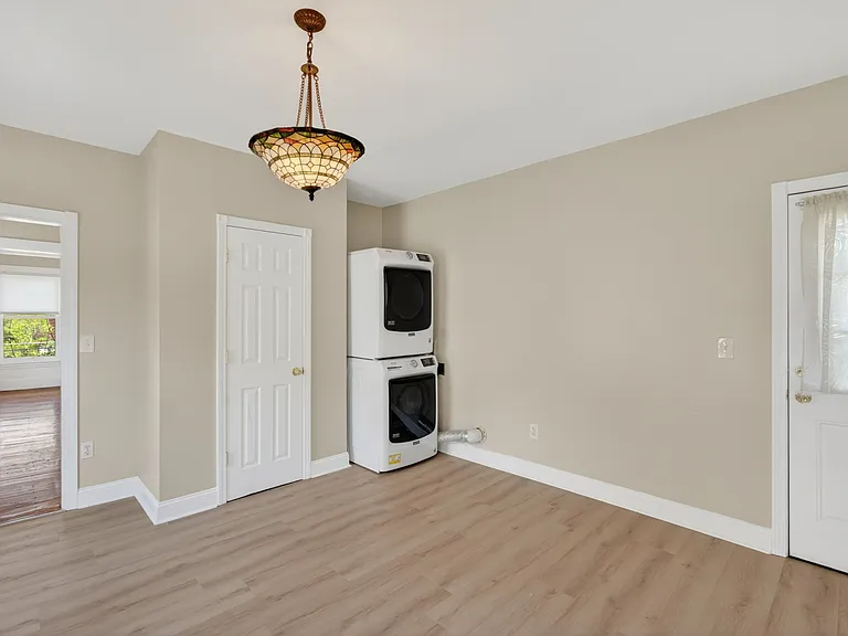 40 Maple St #2 — Photo 17
