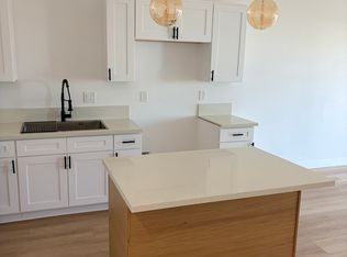 14140 Dos Palmas Rd #2, Victorville, CA 92392