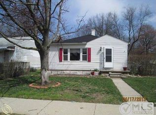 6014 N Globe St, Westland, MI 48185