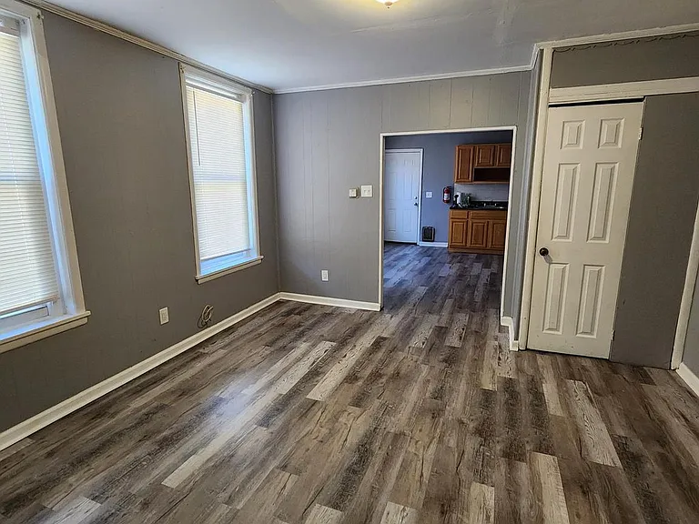 916 N 6th St — Photo 3
