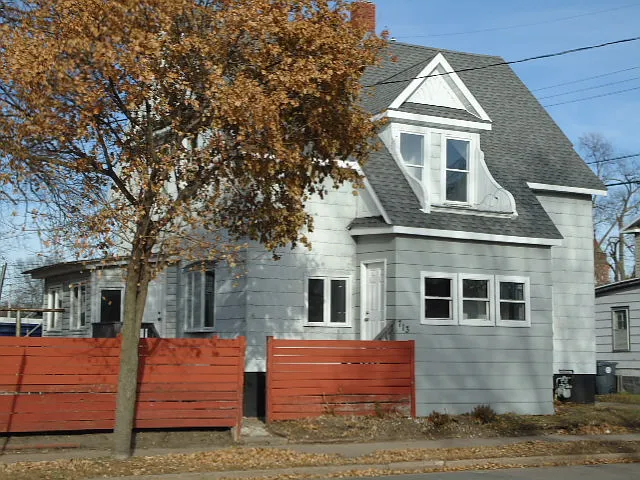 713 Jackson St