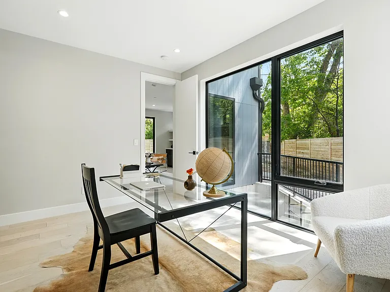 2860 Table Mesa Dr — Photo 21