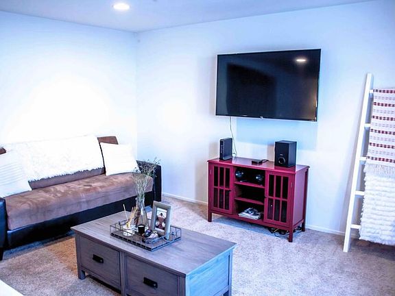 2nd image of 1765 Ranch View Ln