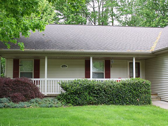 2nd image of 2515 Greenwich Cir