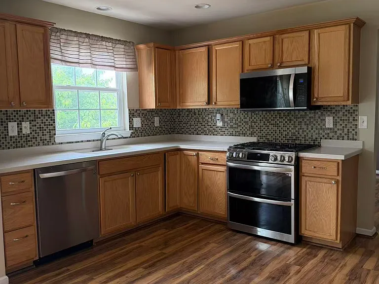7726 Heathers Ln — Photo 23
