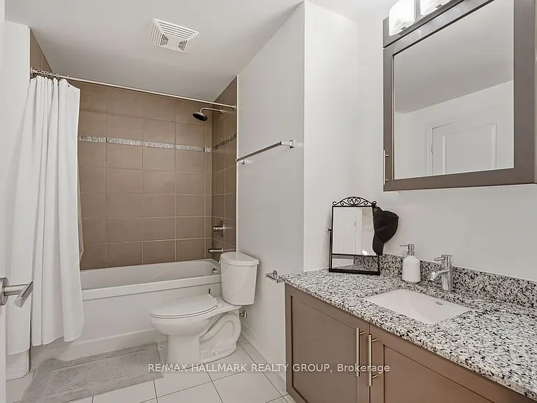 242 Rideau St #1406 — Photo 12