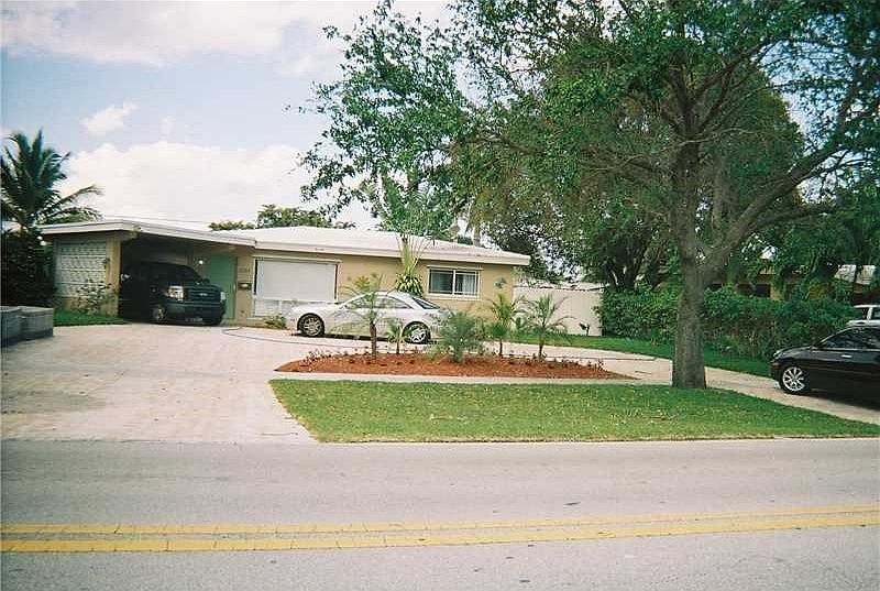 1st image of 2153 NE 62nd St #1