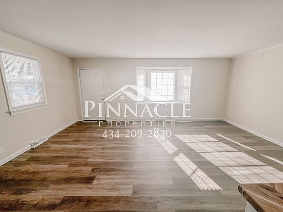2nd image of 1210 Dandridge Dr