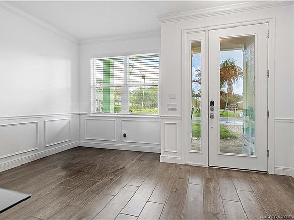 3rd image of 5608 SE 44th Ave