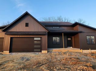 1900 Zara Trce, Clinton, IA 52732