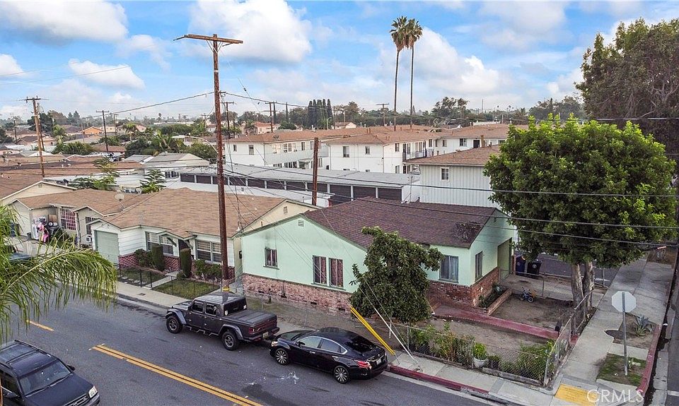 1st image of 4860 Bell Ave