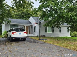 994 Bunker Hill Ave, Waterbury, CT 06708