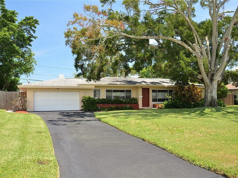 1st image of 2300 BEACH DRIVE SE