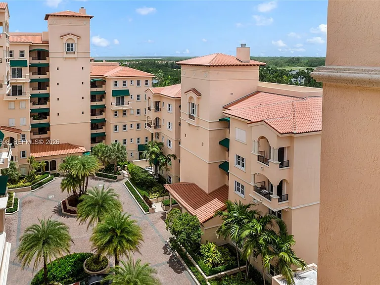 13633 Deering Bay Dr #Penthouse 285 — Photo 16