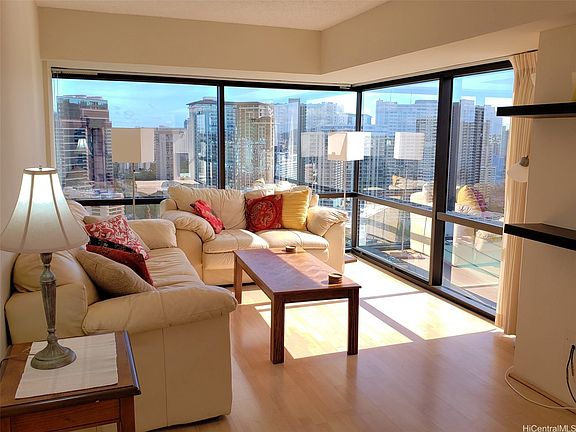 2nd image of 1750 Kalakaua Ave APT 2902