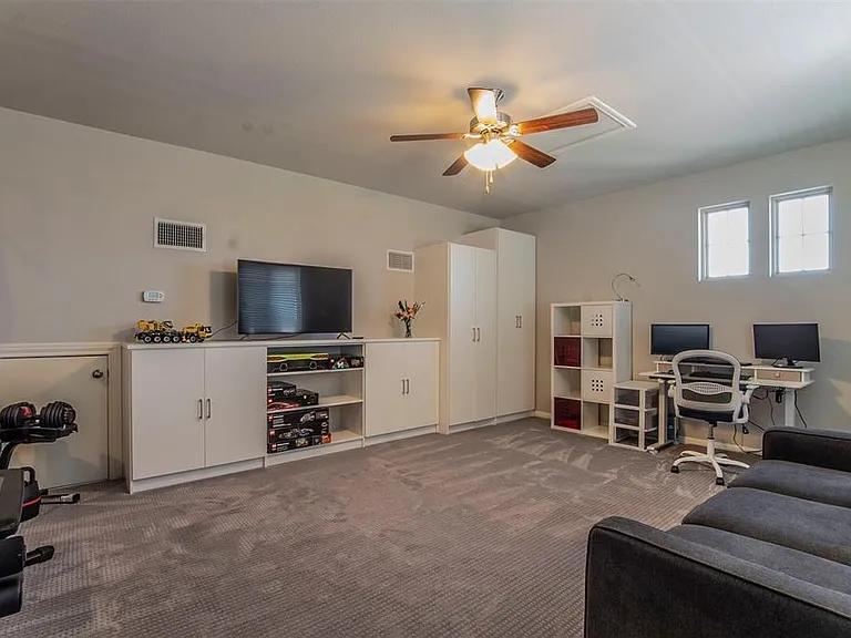 352 S Brook Dr — Photo 21