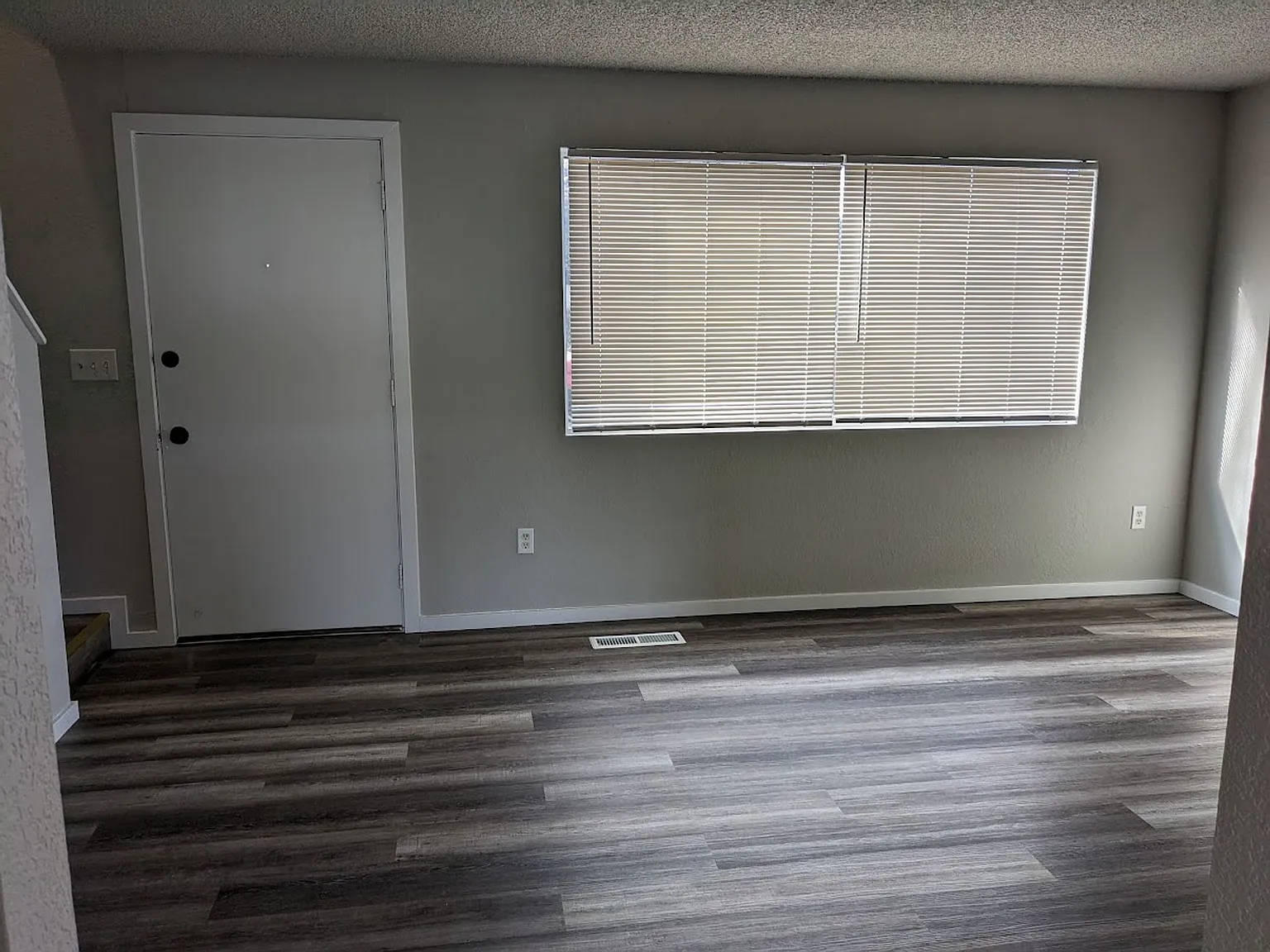 Heritage Manor — Photo 2