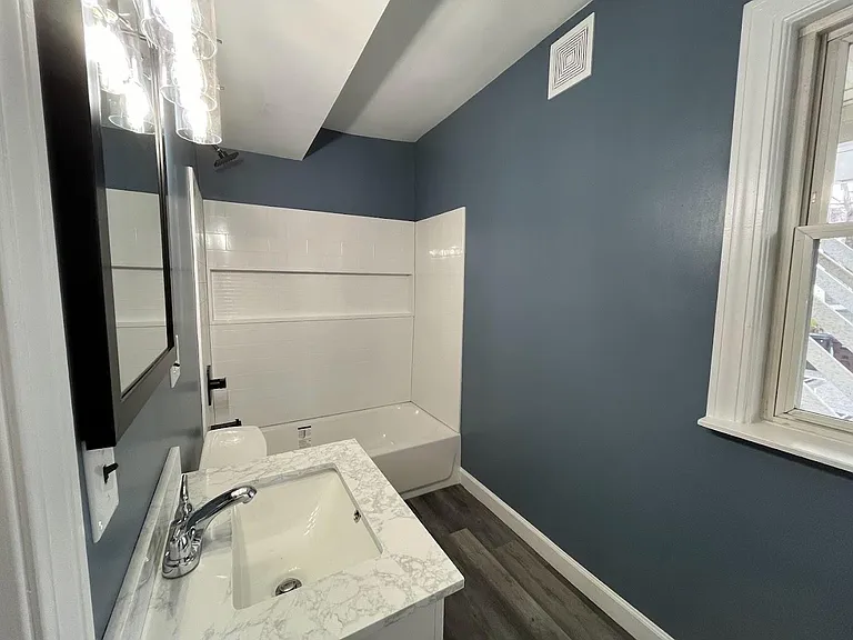 129 N Elm St #1 — Photo 13